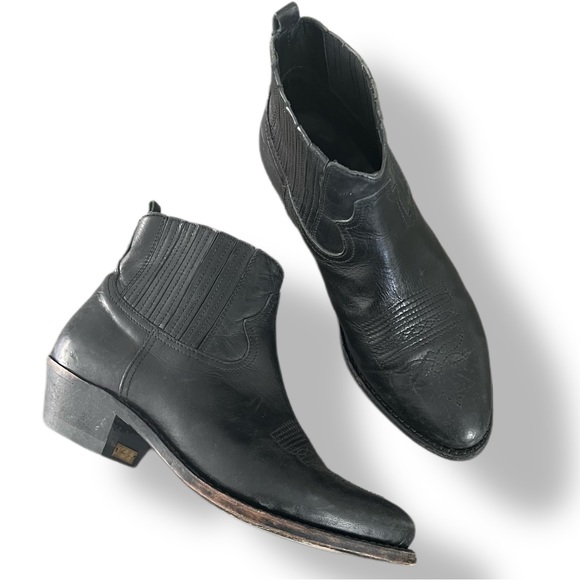 Golden Goose Shoes - GOLDEN GOOSE black western booties|36/6